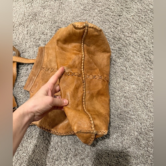 Latico Made in USA Genuine Leather Crossbody Tote Bag - Picture 4 of 12